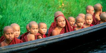 משה שי מתארח באולפן YNET על טיול צילום לבורמה