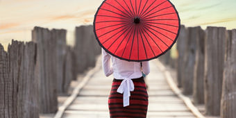 המדריך שי ניב מתראיין ב 103 FM על נתיב הברחות הסמים באסיה