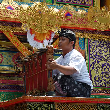 טיול לאינדונזיה - 20 יום - הארכיפלג האינדונזי, ממקדשי יאווה לשבטי הטורג'ה וטקסי באלי