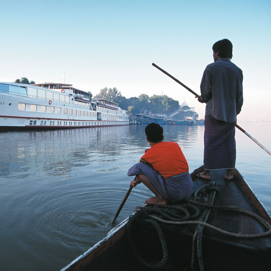 טיול מאורגן לבורמה - שייט במורד נהר אירוואדי