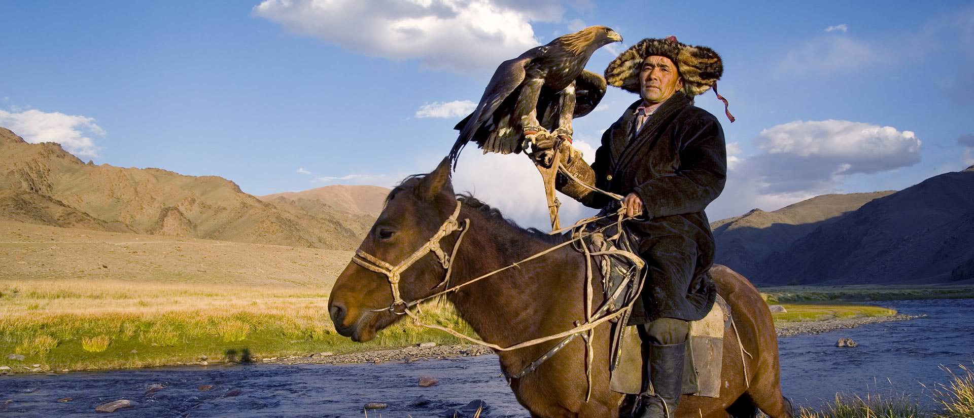 הנה באה הרכבת